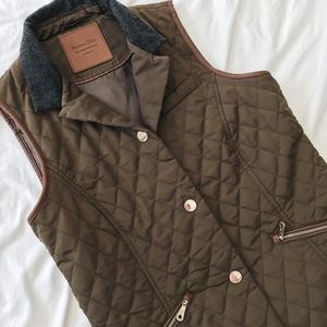 Massimo Dutti Classic Collection Green Vest Small